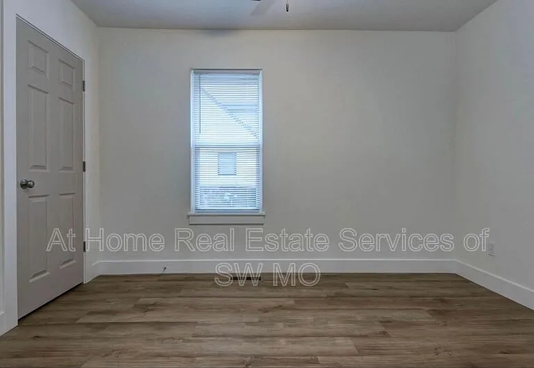 1539 S Fremont Ave — Photo 11