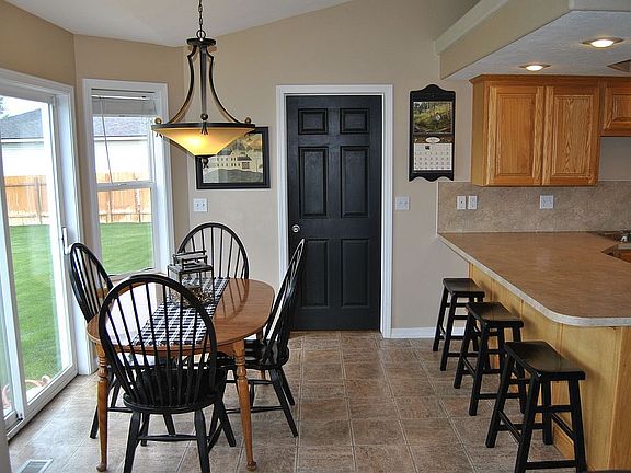 4th image of 4198 E Clarkston Ct