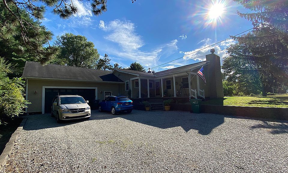 1st image of 2665 Miller Dr