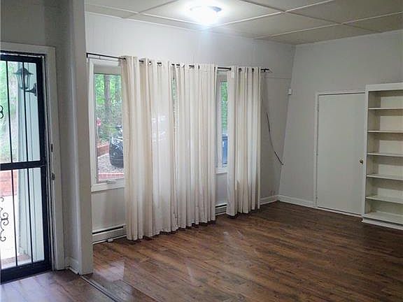 3rd image of 501 Cynthia Rd