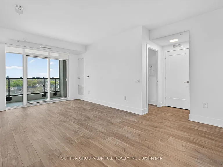 858 Dupont St #534 — Photo 8