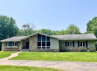 N2359 Schacht Rd, Marinette, WI 54143