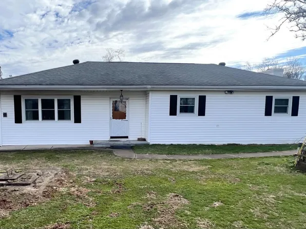 1510 Dugan Rd, Belpre, OH 45714