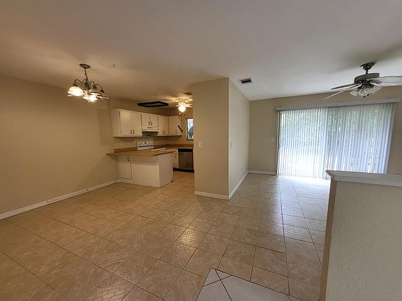 5th image of 1386 SE Rivergreen Circle