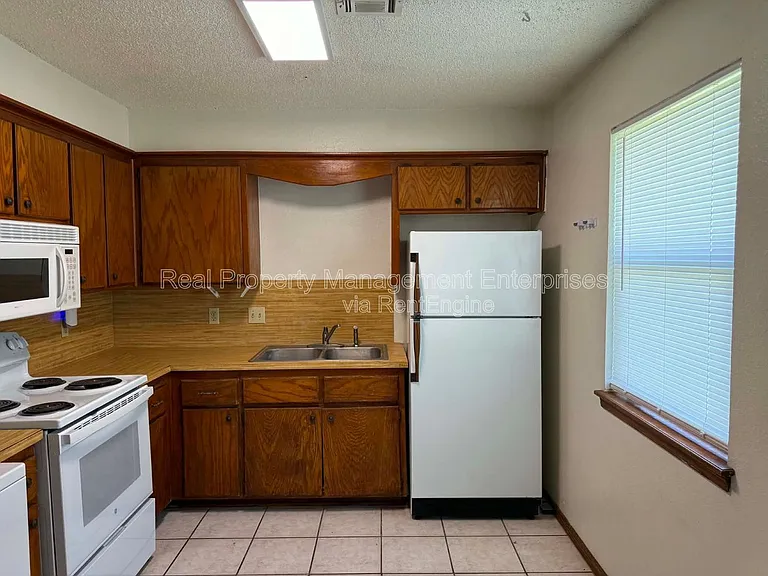 1803 Sandrock Rd — Photo 9