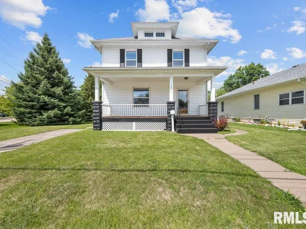1226 N Division St, Davenport, IA 52804