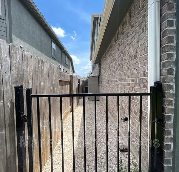 716 Expedition Way — Photo 82