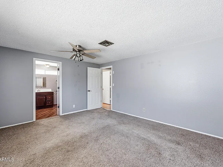 3737 W Griswold Rd — Photo 14