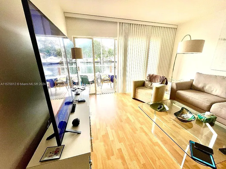 465 Paradise Isle Blvd #101 — Photo 17