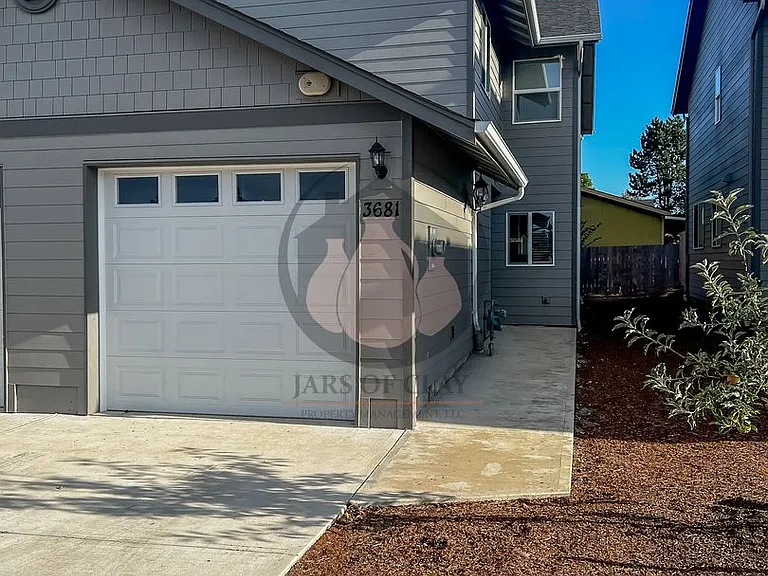 3681 Peter Ln NE — Photo 1