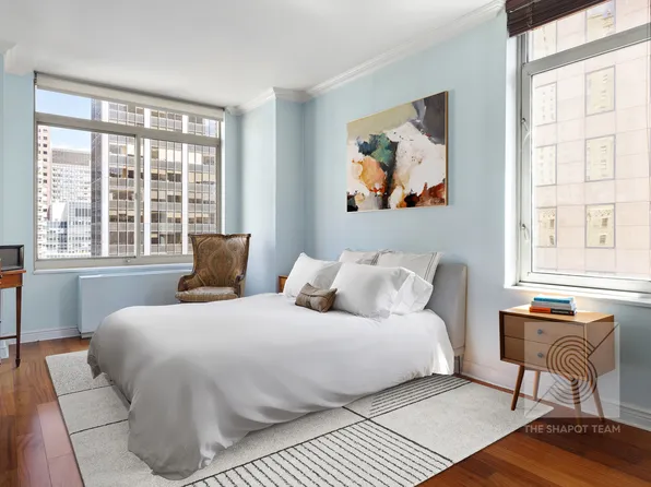 145 East 48th Street image 8 of 13