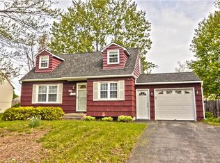 403 Fletcher Dr, North Syracuse, NY 13212