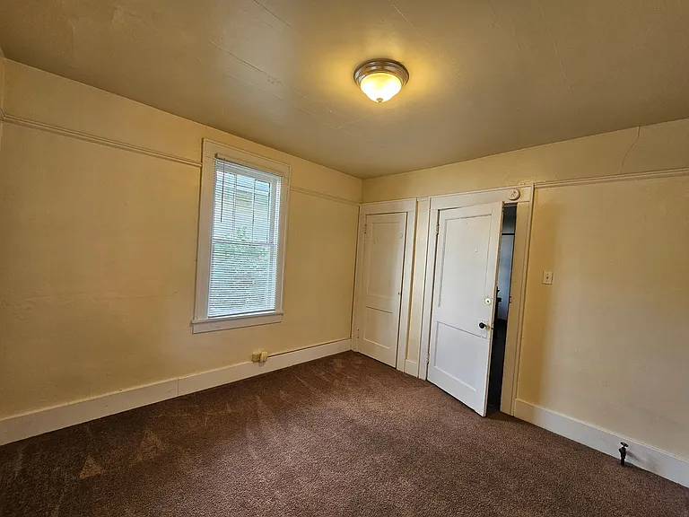 397 Gilmore St — Photo 8