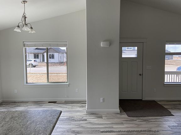 4th image of 1722 Shelby Ave