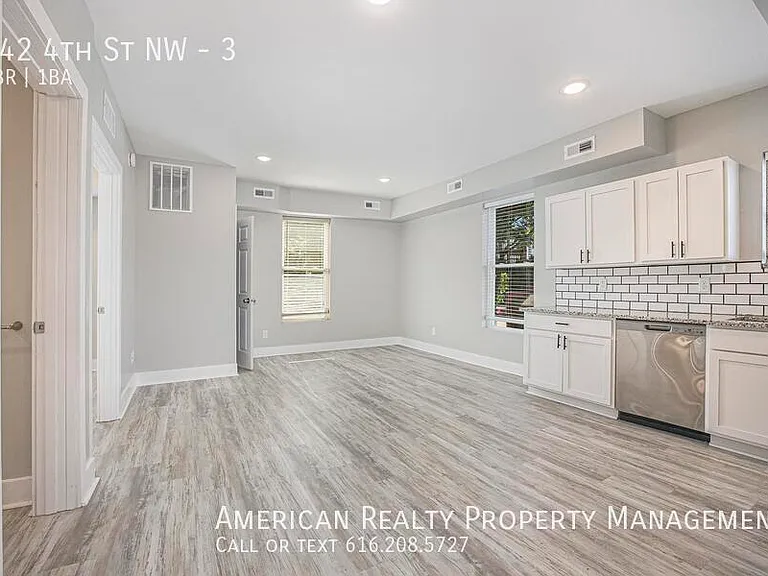 442 4th St NW #3 — Photo 5