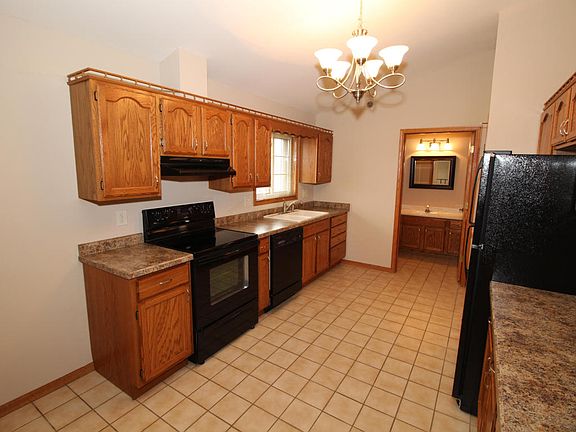 2nd image of 1507 Clarence Ct APT 3