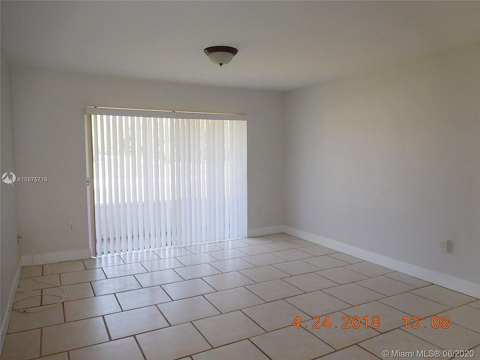 2nd image of 20200 NE 27th Ct APT 3