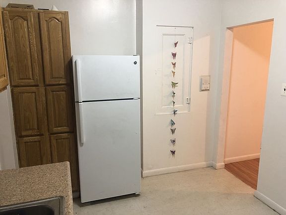 5th image of 3153 34th St