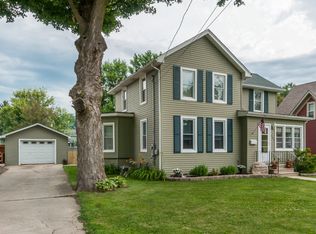321 W Center St, Sandwich, IL 60548