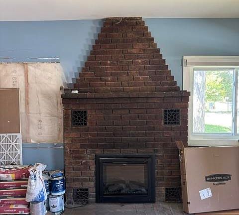 5th image of 89 Lakeview Ave