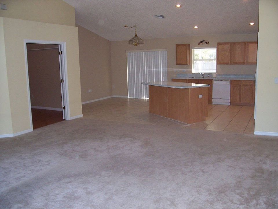 greatroom/den/dine/kitchen