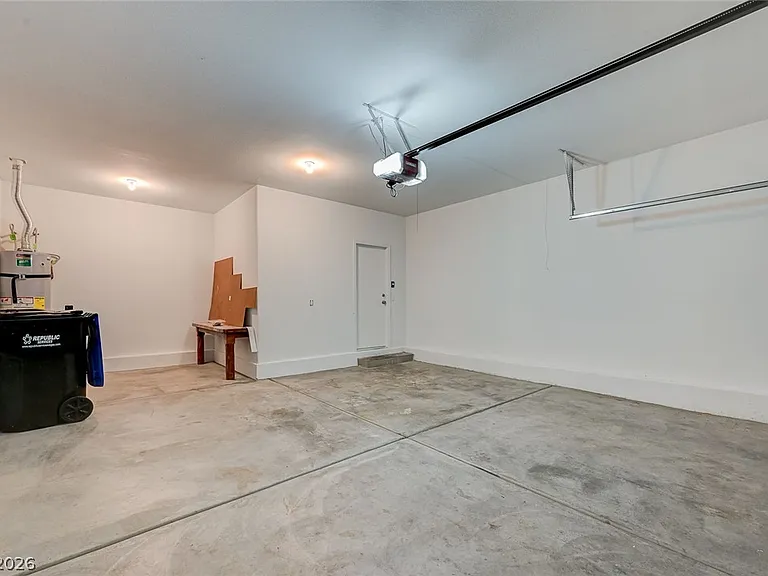 964 Wagner Valley St — Photo 15