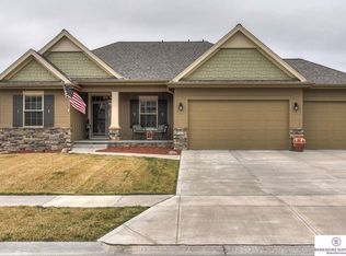 10202 S 124th Ave, Papillion, NE 68046
