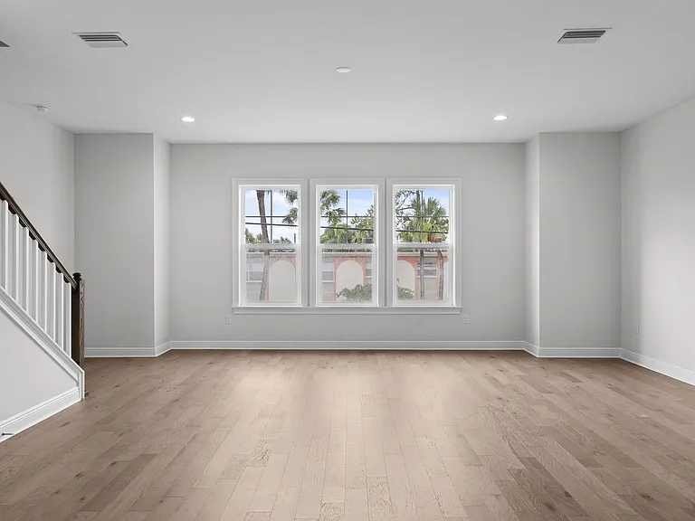 4302 W North B St #3 — Photo 3