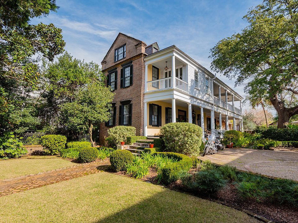 82 Pitt St, Charleston, SC 29403 | Zillow