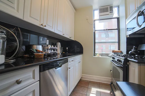 Rented by Stonecrest Realty | media 8