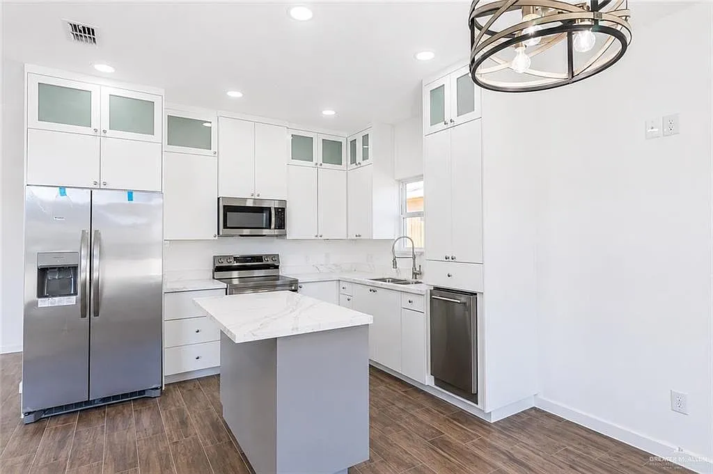 Building Photo - 10825 N Sugar Bear Dr