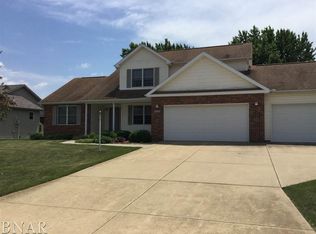 210 Pheasant Ln, Hudson, IL