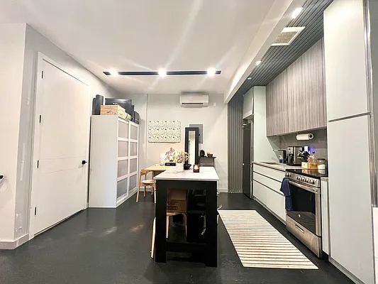 Rented by Doorway NYC, LLC | media 3