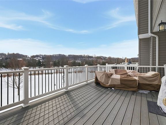 3rd image of 213 Eagle Dr