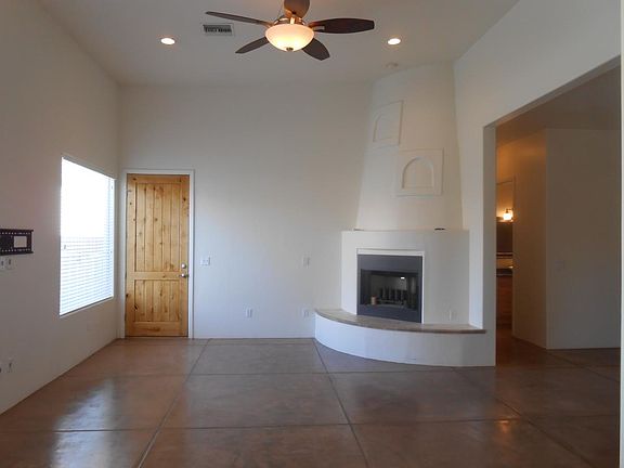 3rd image of 4020 N Flaming Sky Pl