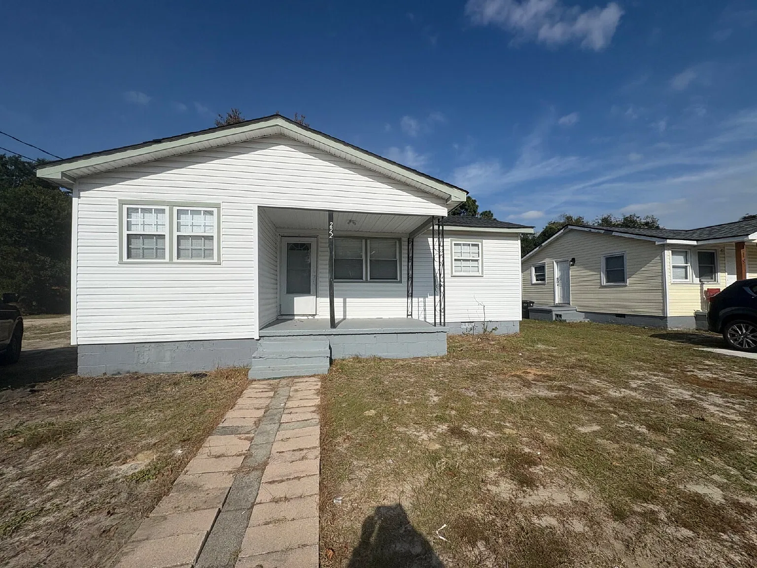 3 bed, 1.0 bath, $1,275 — Photo 1
