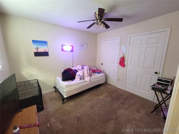 tulsa-oklahoma-440335500 picture