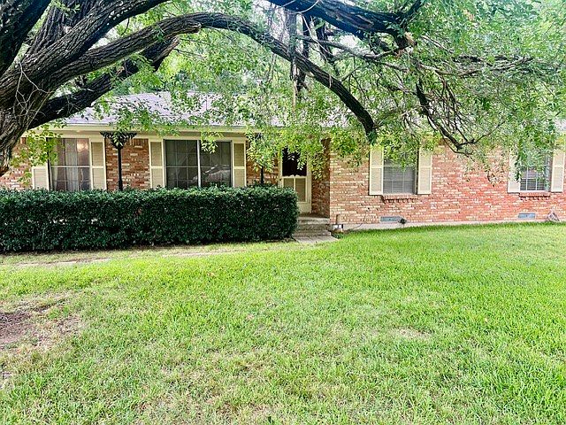 1st image of 1326 E Sherman Dr