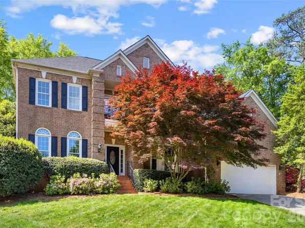 7346 Versailles Ln, Charlotte, NC 28277