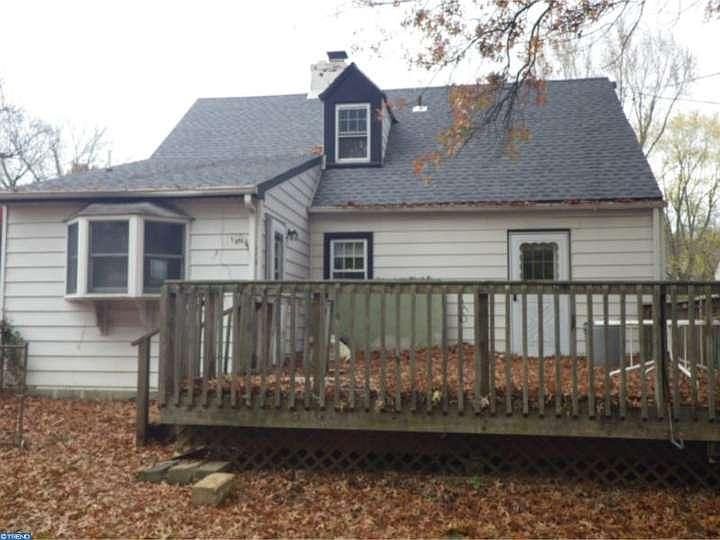 2nd image of 2219 Woodland Rd
