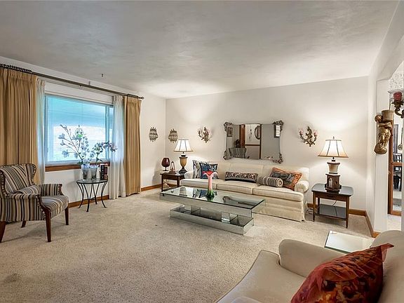 5th image of 3575 Seay Ave
