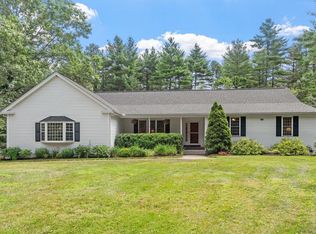 49 Brown Brook Cir, Fremont, NH 03044