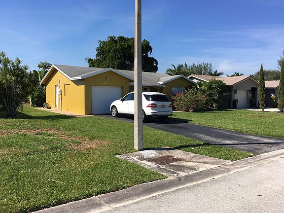 2nd image of 8201 NW 103rd Ave