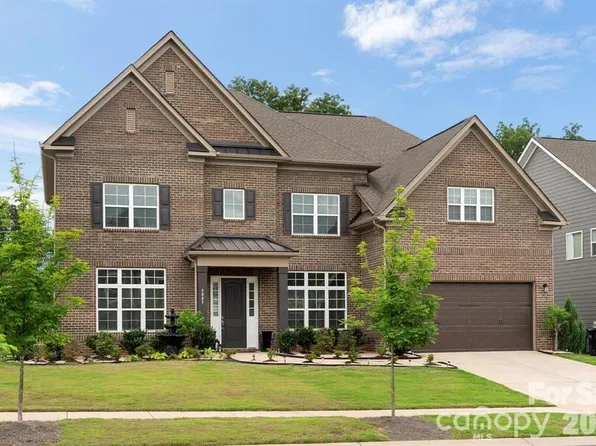 5005 Alexander Manor Dr, Charlotte, NC 28270
