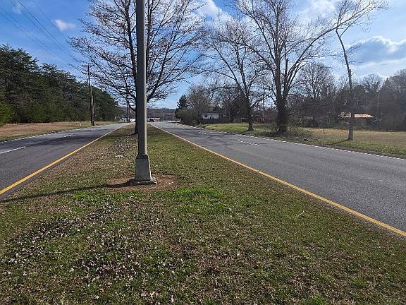 4th image of Lafayette Dr