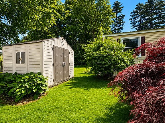 3rd image of 3901 Lewis Rd #73