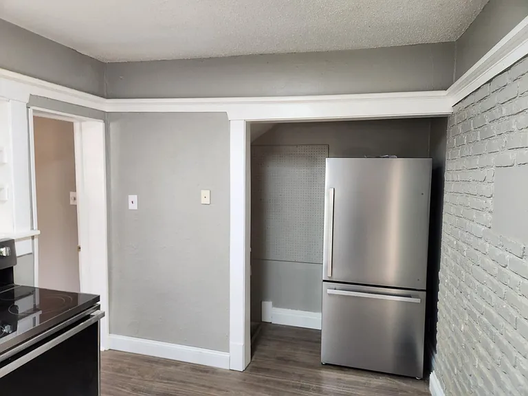 1520 W Decatur St — Photo 2