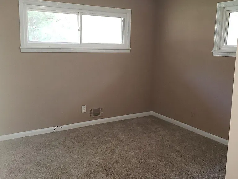 971 Gresham Ave SE — Photo 13