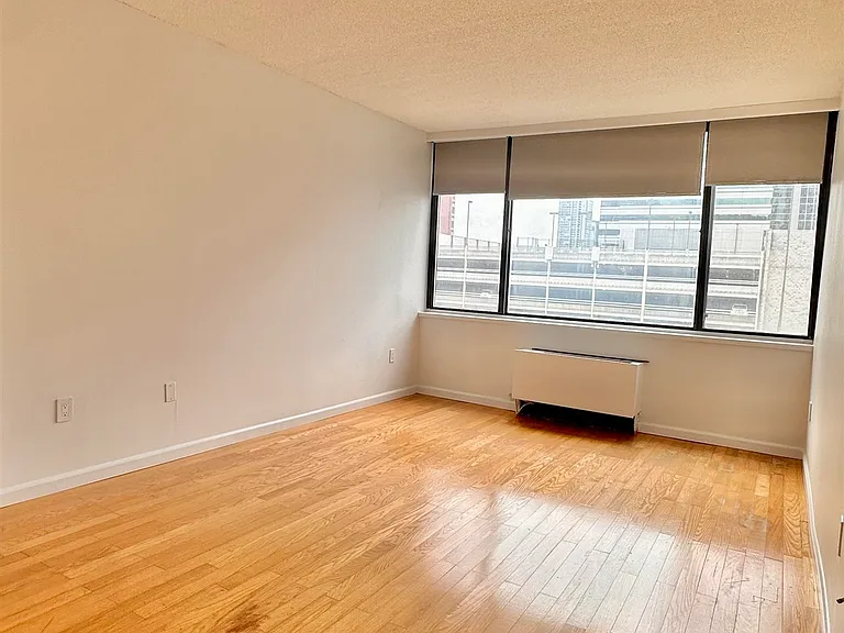 45 River Dr S #803 — Photo 11
