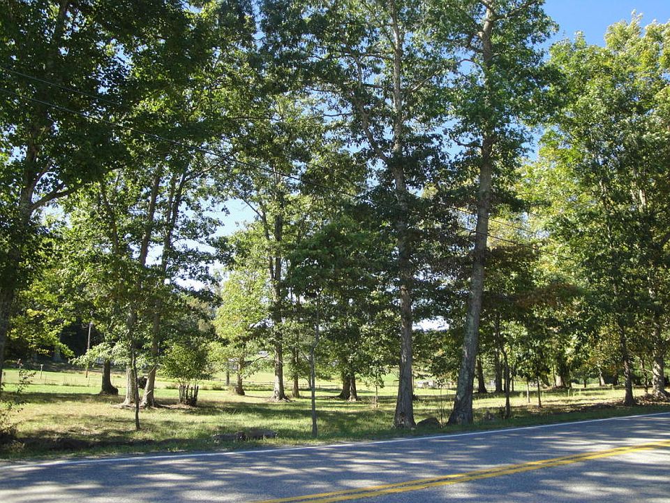 2nd image of 27 Burks Rd